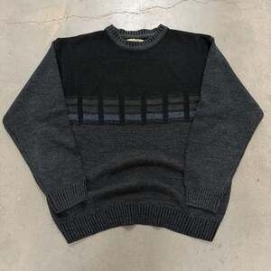 Vintage Munsingwear Acrylic Knit Pullover Sweater Gray and Black Crewneck Size L